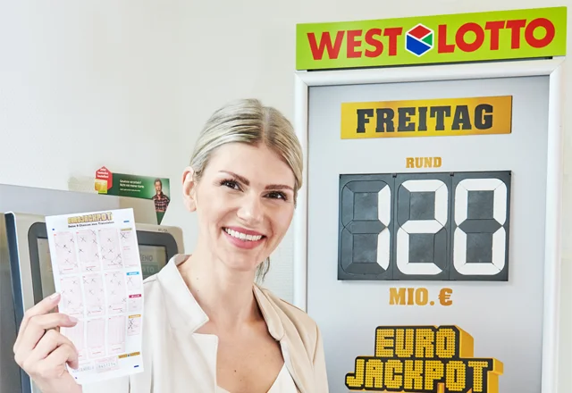 220322Bild Jackpot-Display 120 – (c) SchlagundRoy640x440 Eurojackpot 120Mio Display