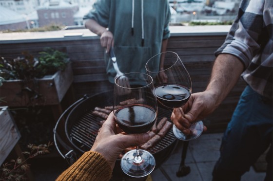 Grill-Scenario auf einem Balkon | Eurojackpot